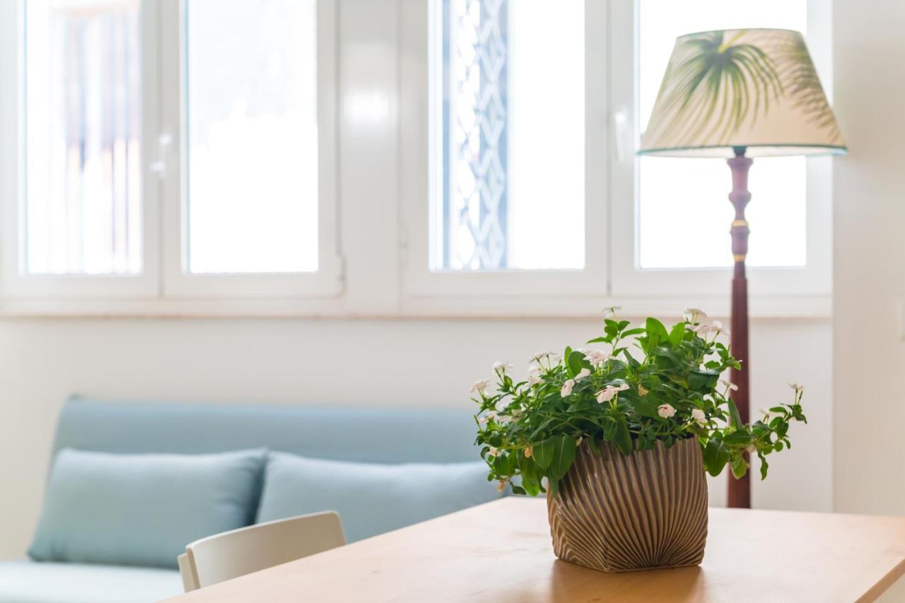 Naiva 2 Apartment Naples Luaran gambar